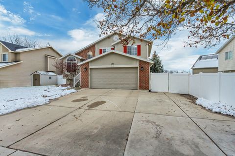 Tiny photo for 154 E 2325 S, Clearfield, UT 84015 (MLS # 2125397)