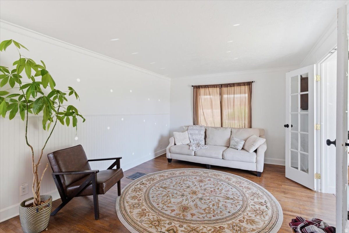 NOB HILL - Residential