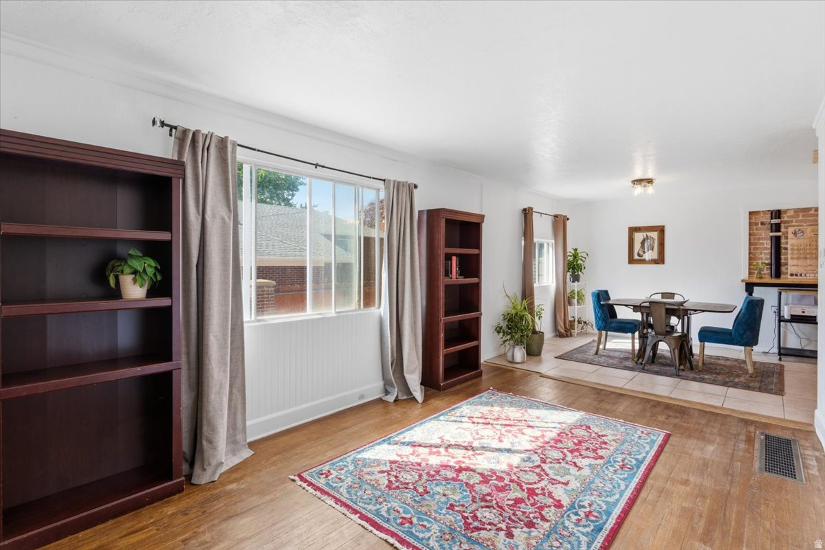 NOB HILL - Residential