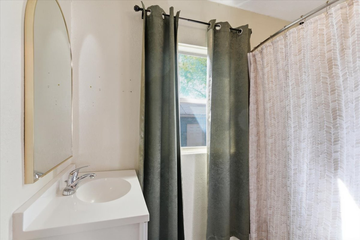 NOB HILL - Residential