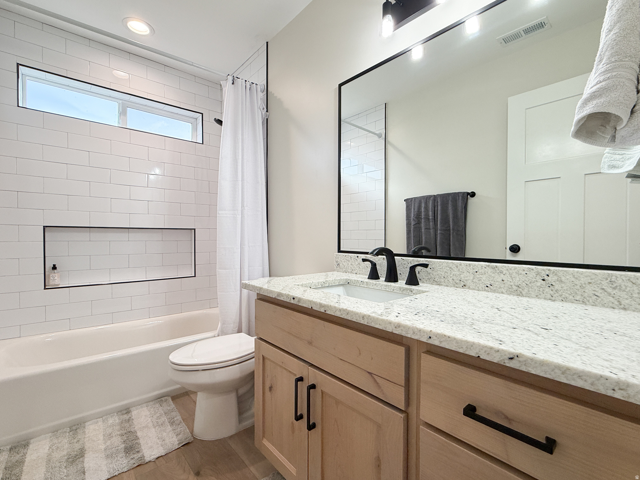 H&L ANDERSEN - Residential