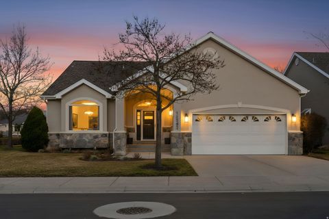 Photo of 12567 S BLACKSMITH LN, Draper, UT 84020 (MLS # 2135057)