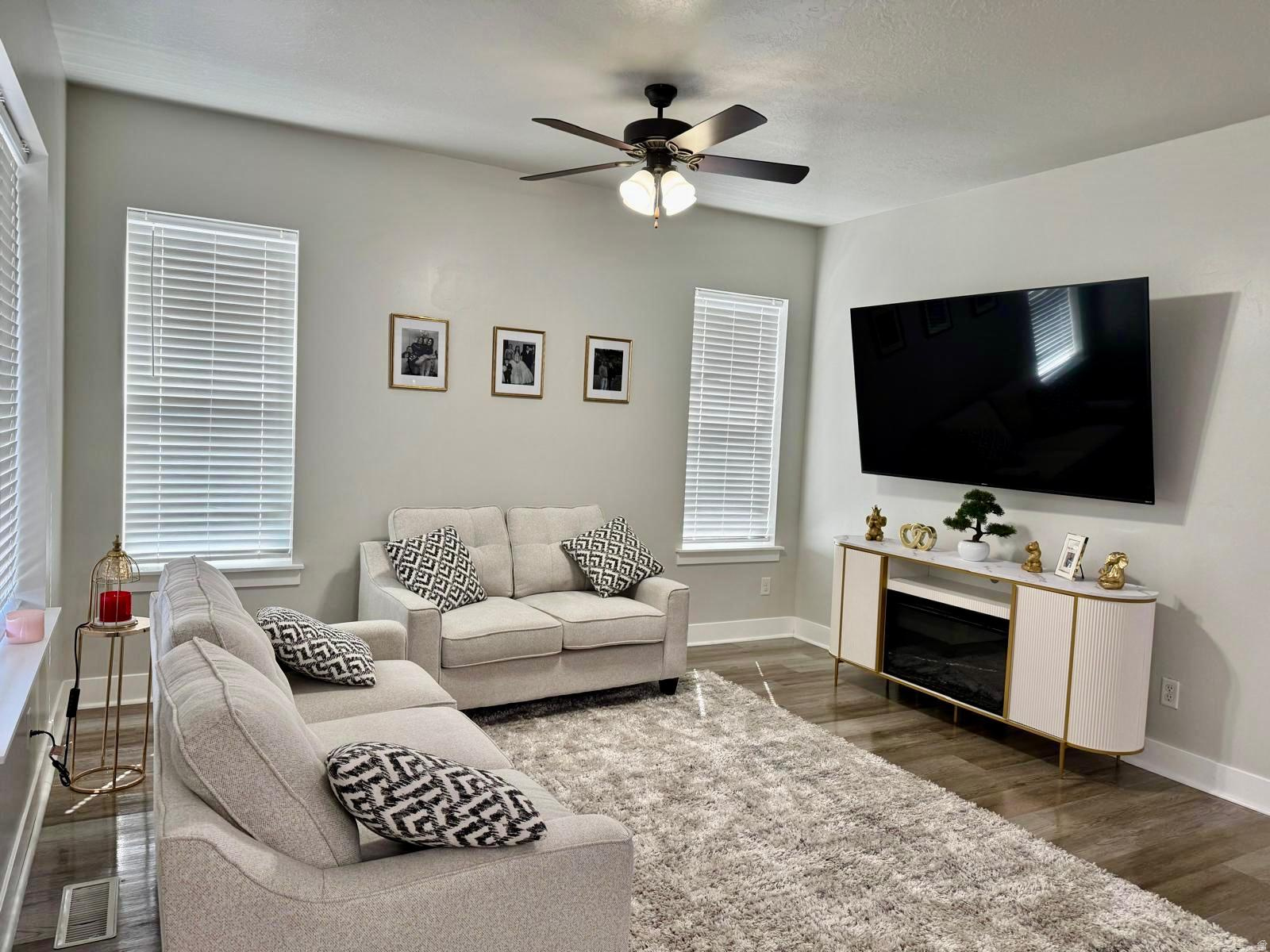 SKY RIDGE TOWNHOMES - Residential