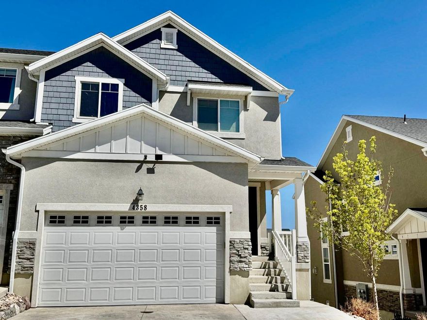 Open House Saturday April 11 at 1-4pm. Charming corner-lot townhome in Herriman with 6 bedrooms and 3.5 bathrooms. Basement with separate entrance, ideal for multi-generational living. Just 3 minutes from Mountain View Corridor with quick access to Bangerter, Redwood Rd, and I-15.