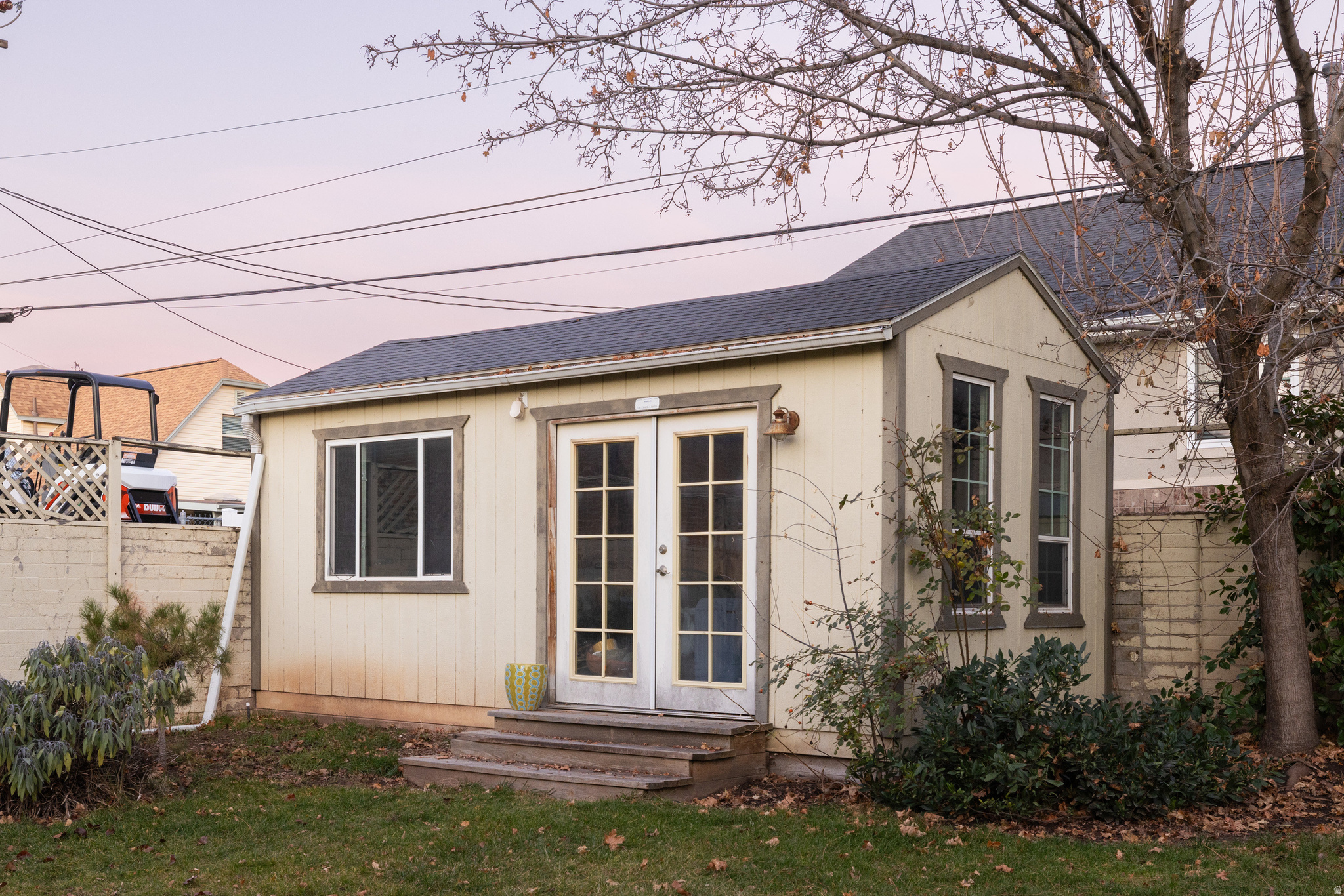 SUGARHOUSE CNTRY CLU - Residential