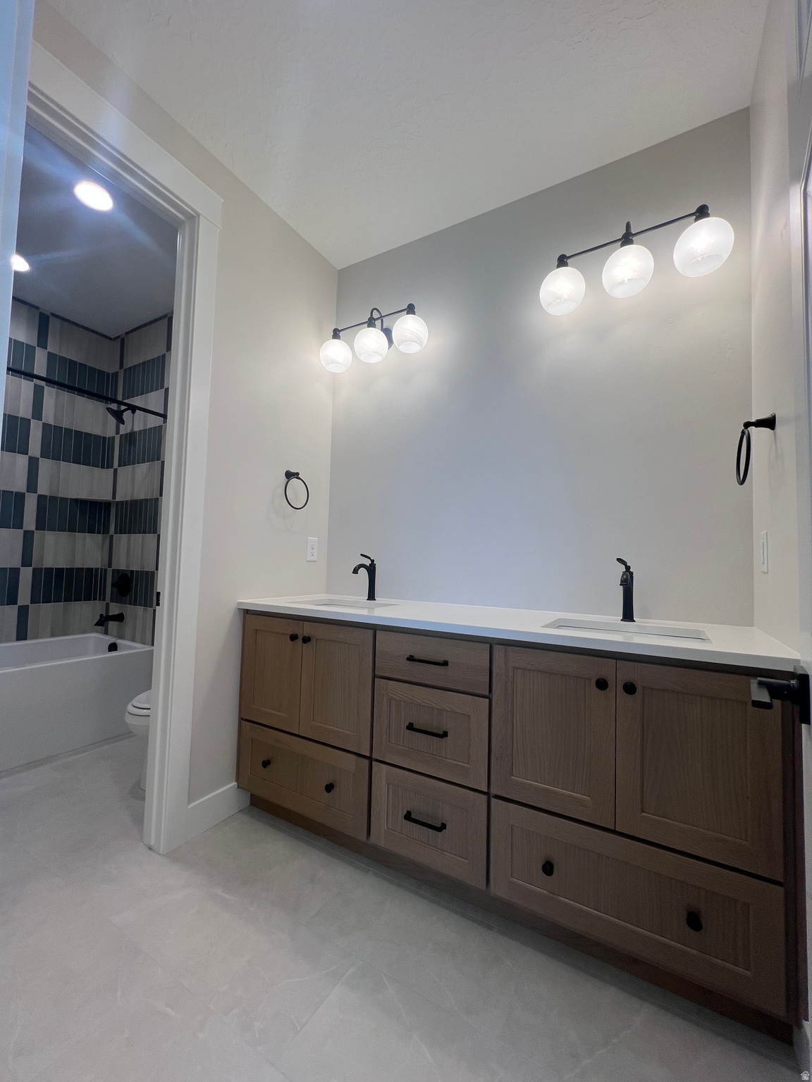 HOLDAWAY FIELDS - Residential