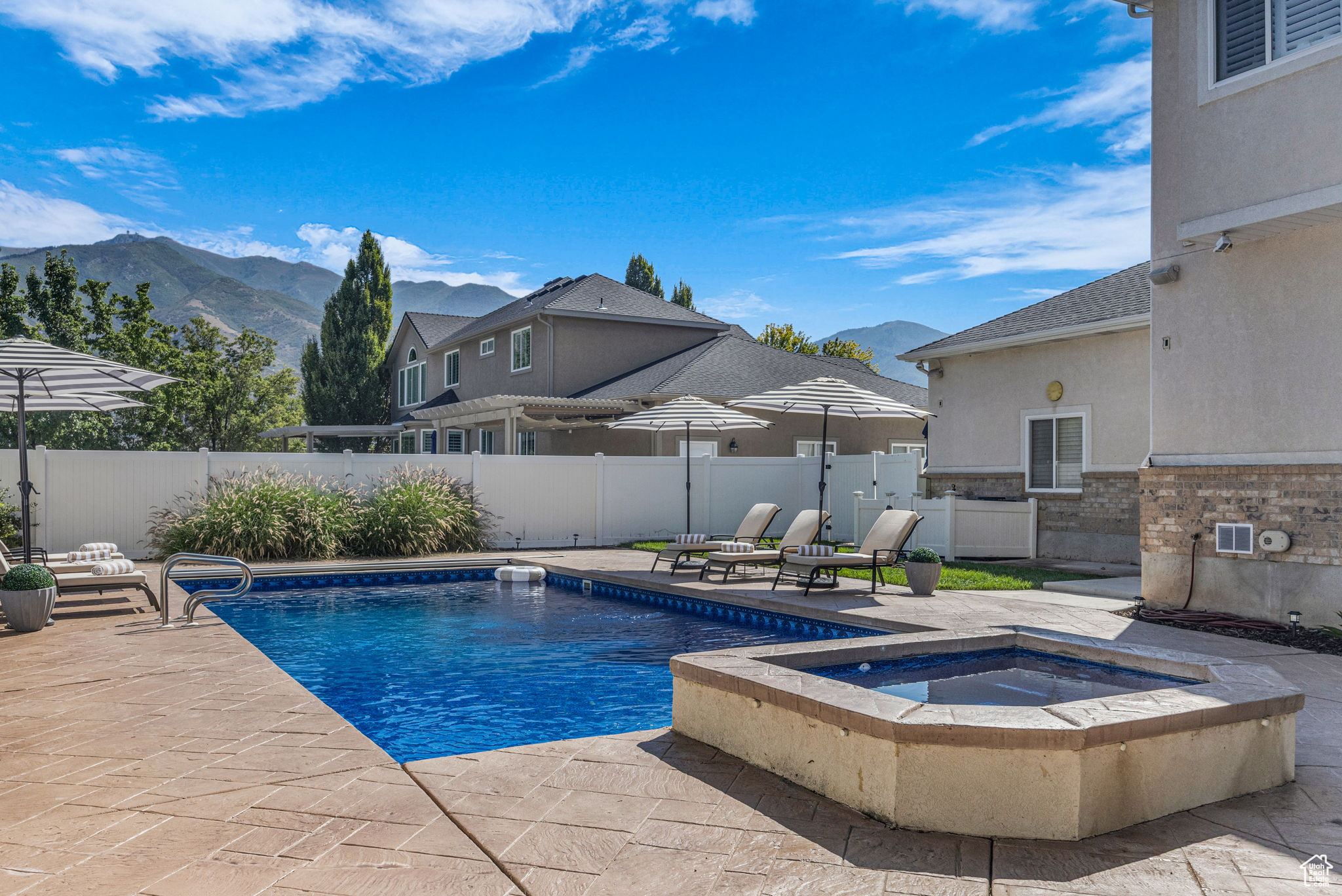 WHISPERWOOD COVE - Residential