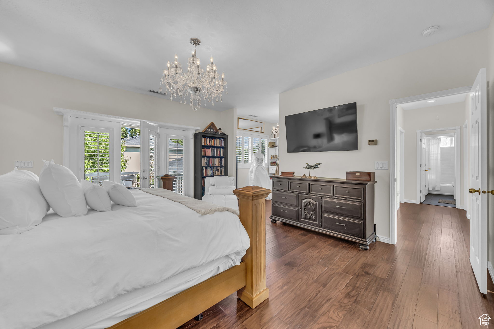 WHISPERWOOD COVE - Residential