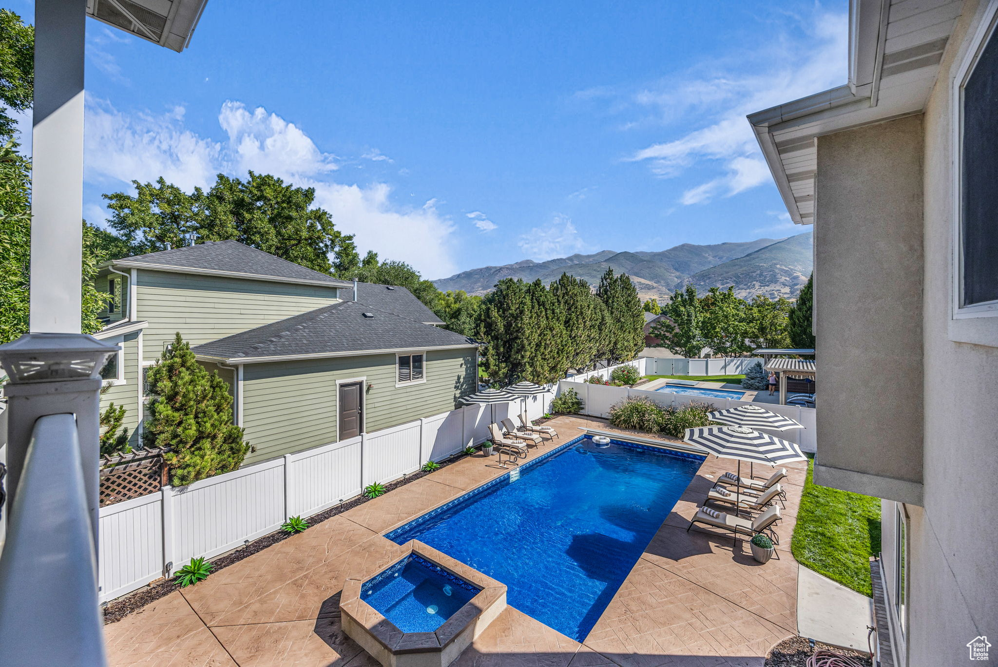 WHISPERWOOD COVE - Residential
