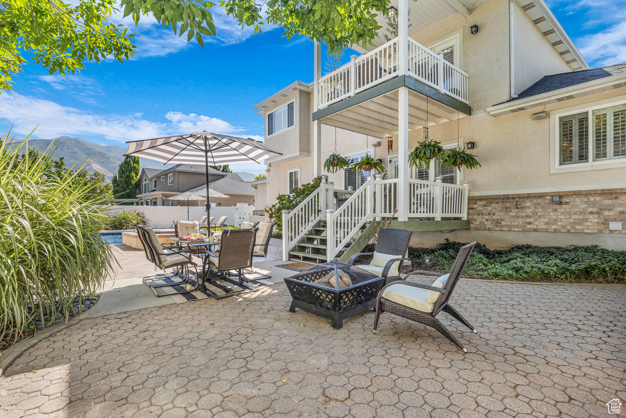 WHISPERWOOD COVE - Residential