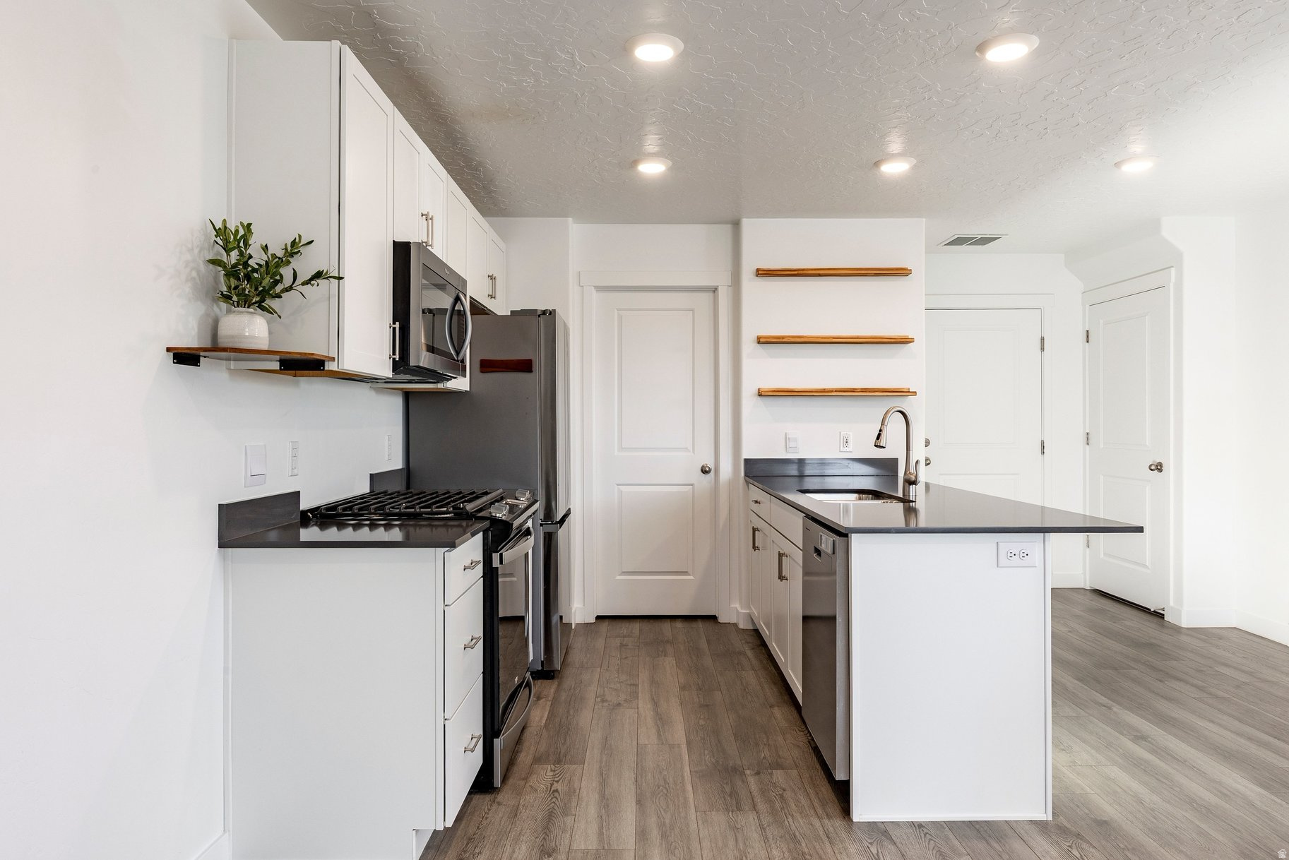 COLD SPRING RANCH - Residential