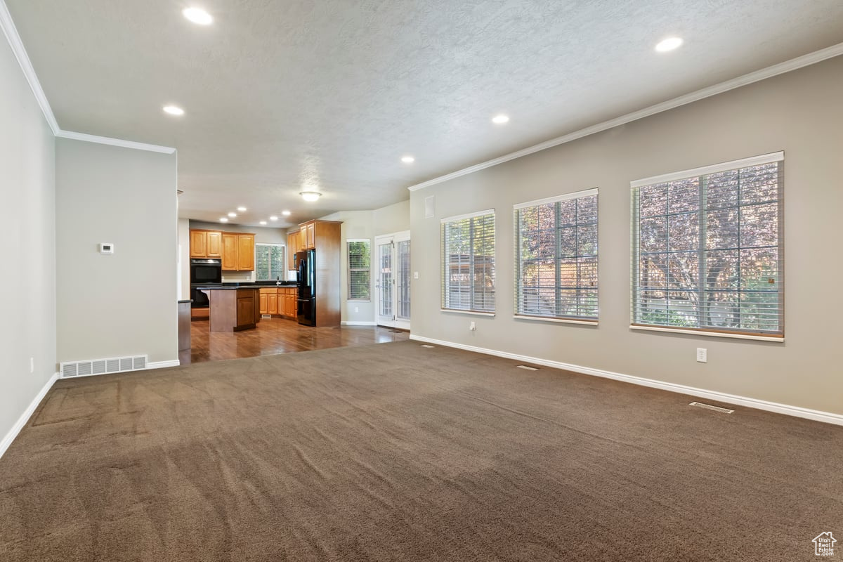 IVORY HIGHLANDS - Residential