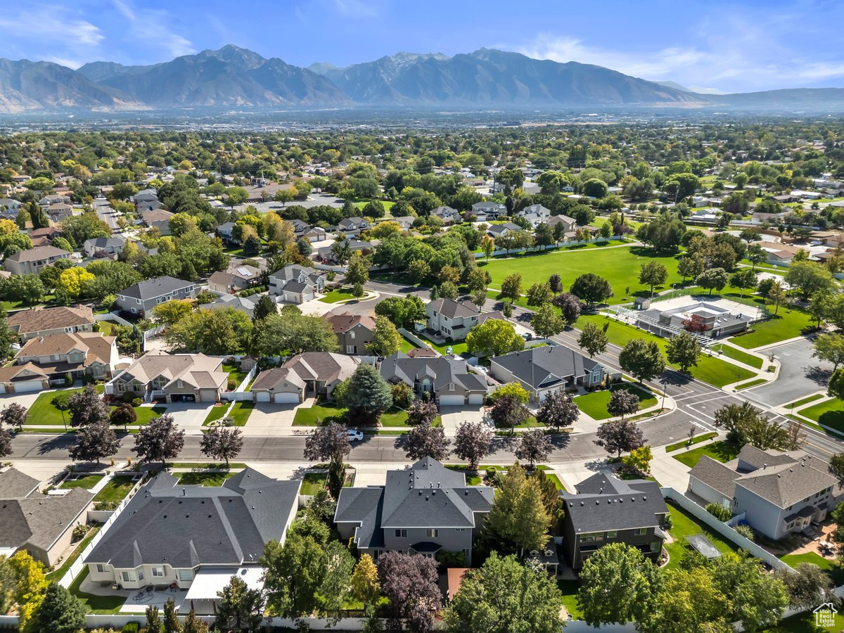 IVORY HIGHLANDS - Residential