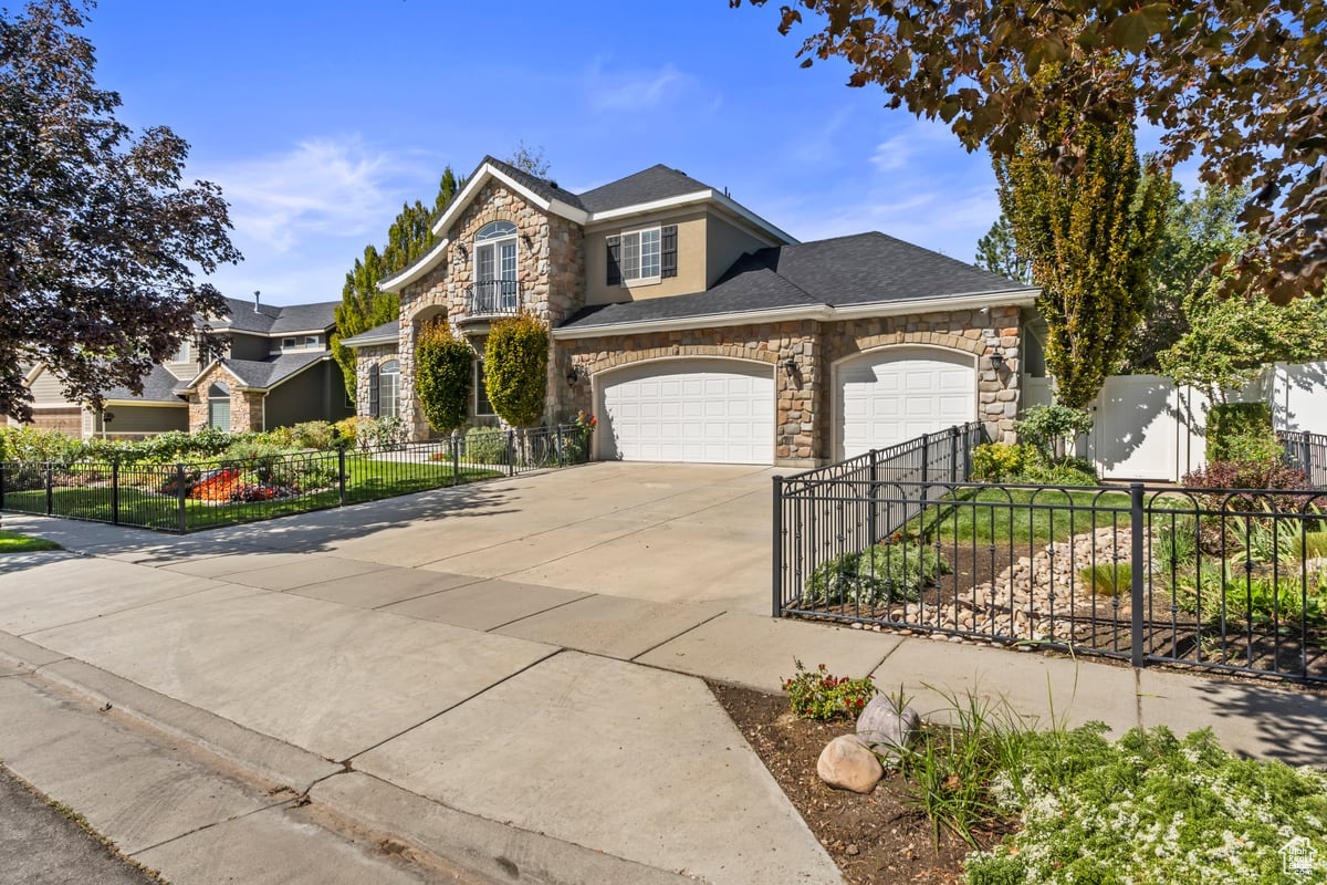 IVORY HIGHLANDS - Residential