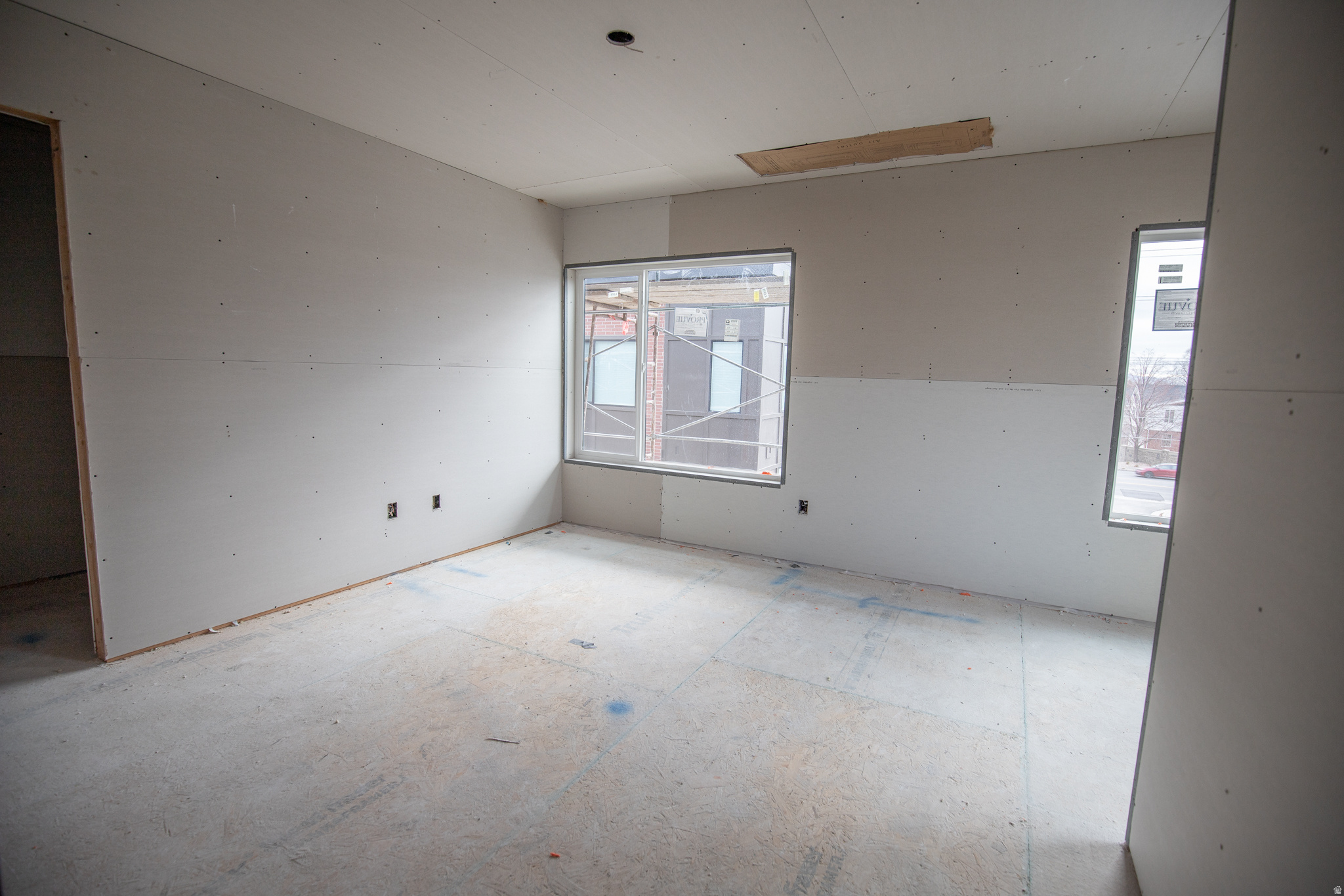 THE MONROE - Residential