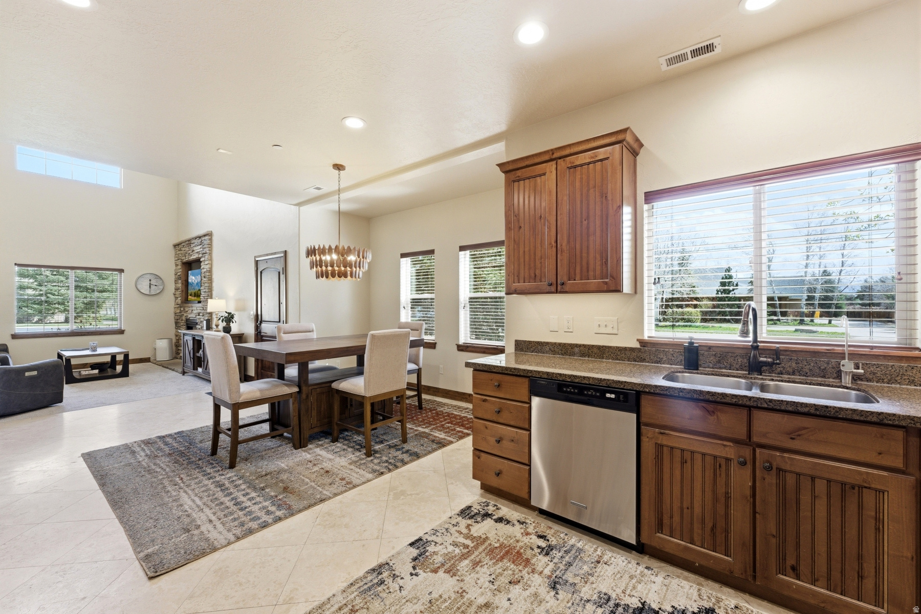 THE LODGES AT SNAKE CREEK - Residential