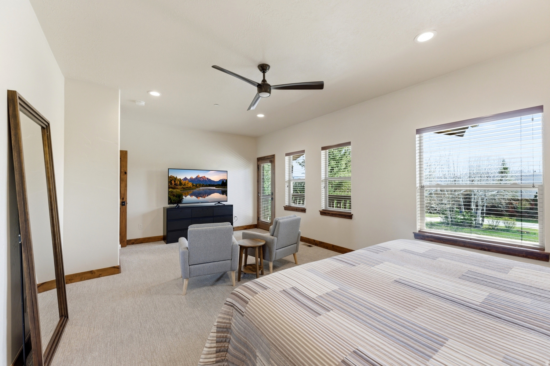 THE LODGES AT SNAKE CREEK - Residential