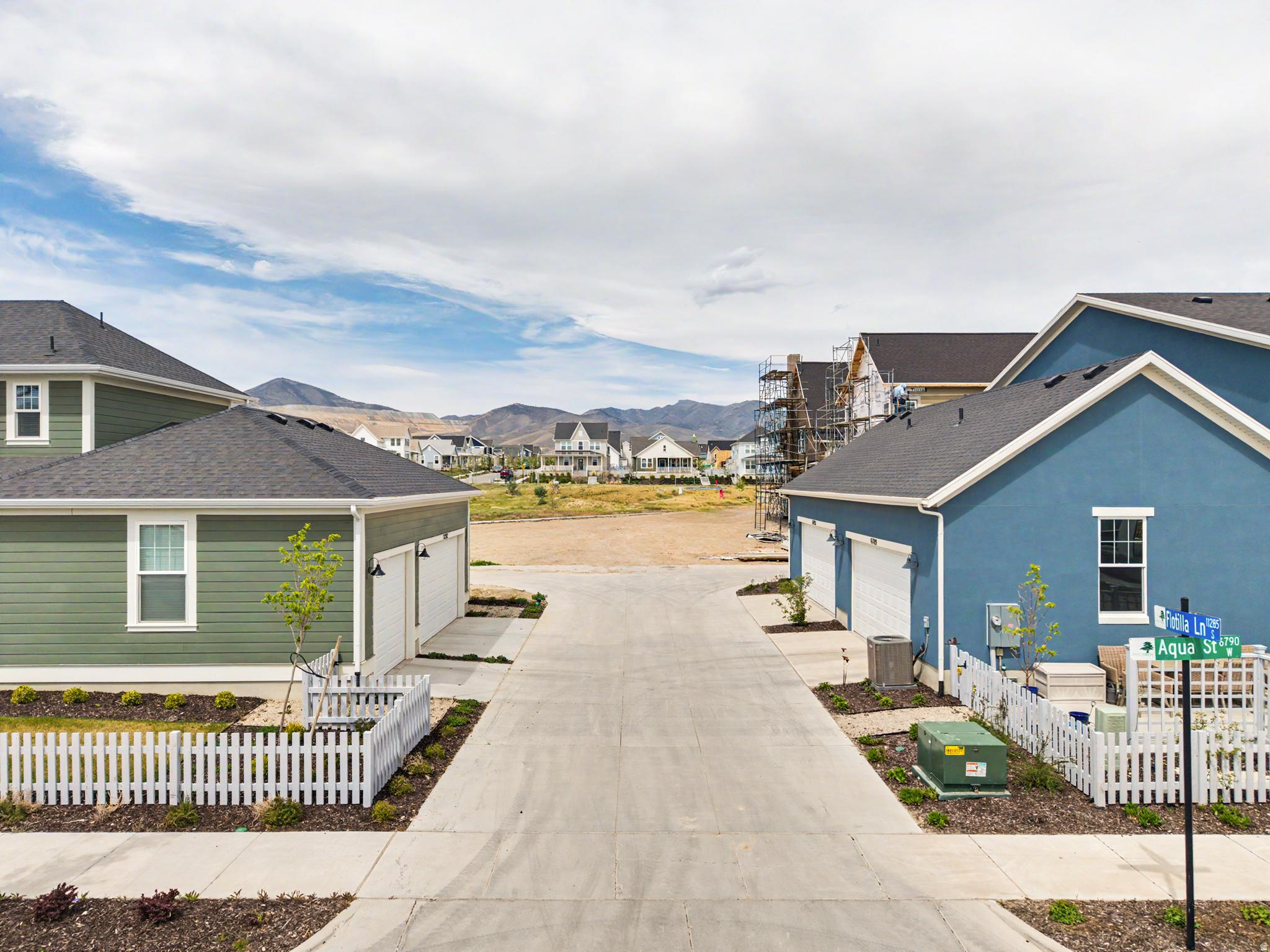 DAYBREAK - Residential