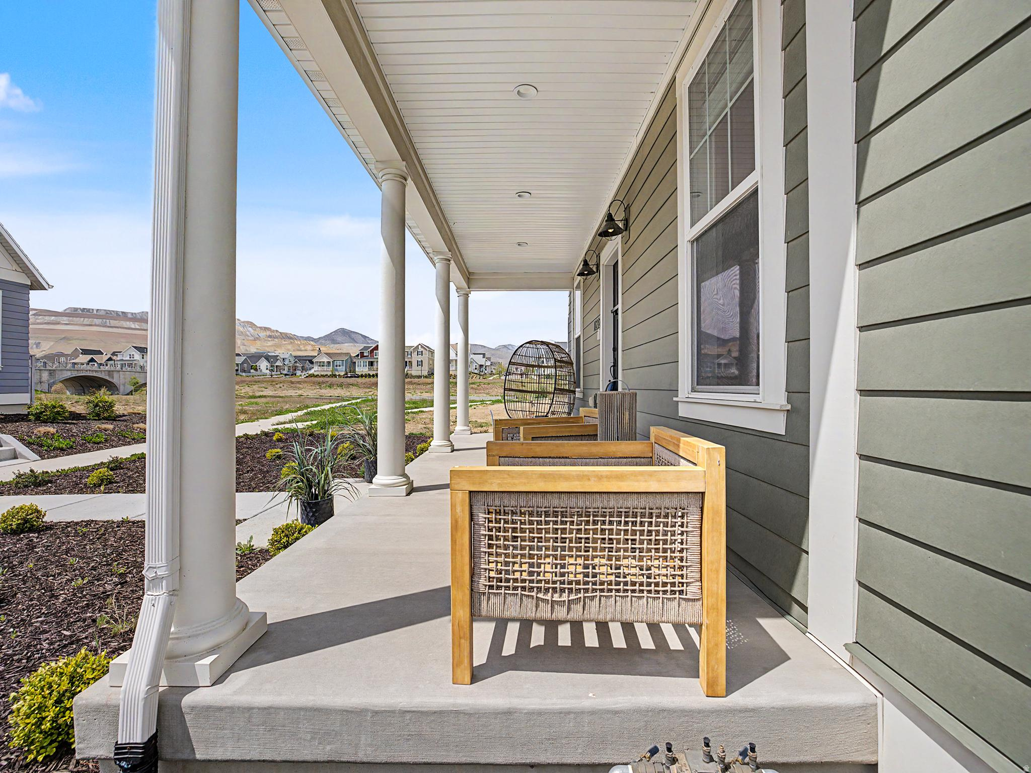 DAYBREAK - Residential