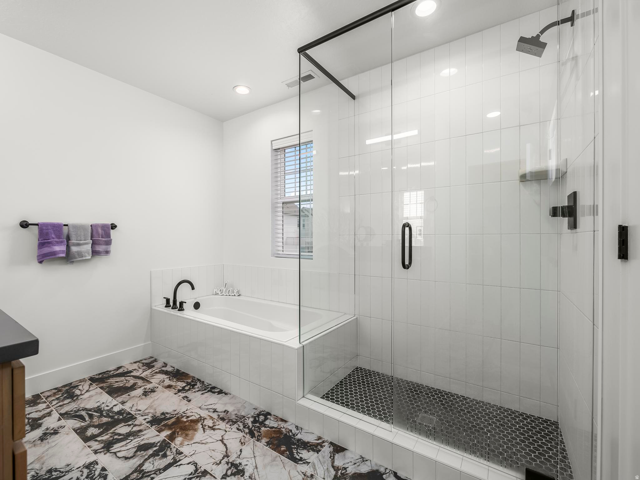 DAYBREAK - Residential