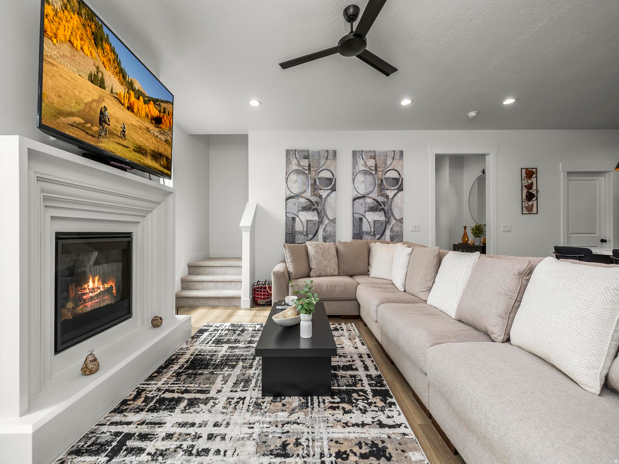 DAYBREAK - Residential