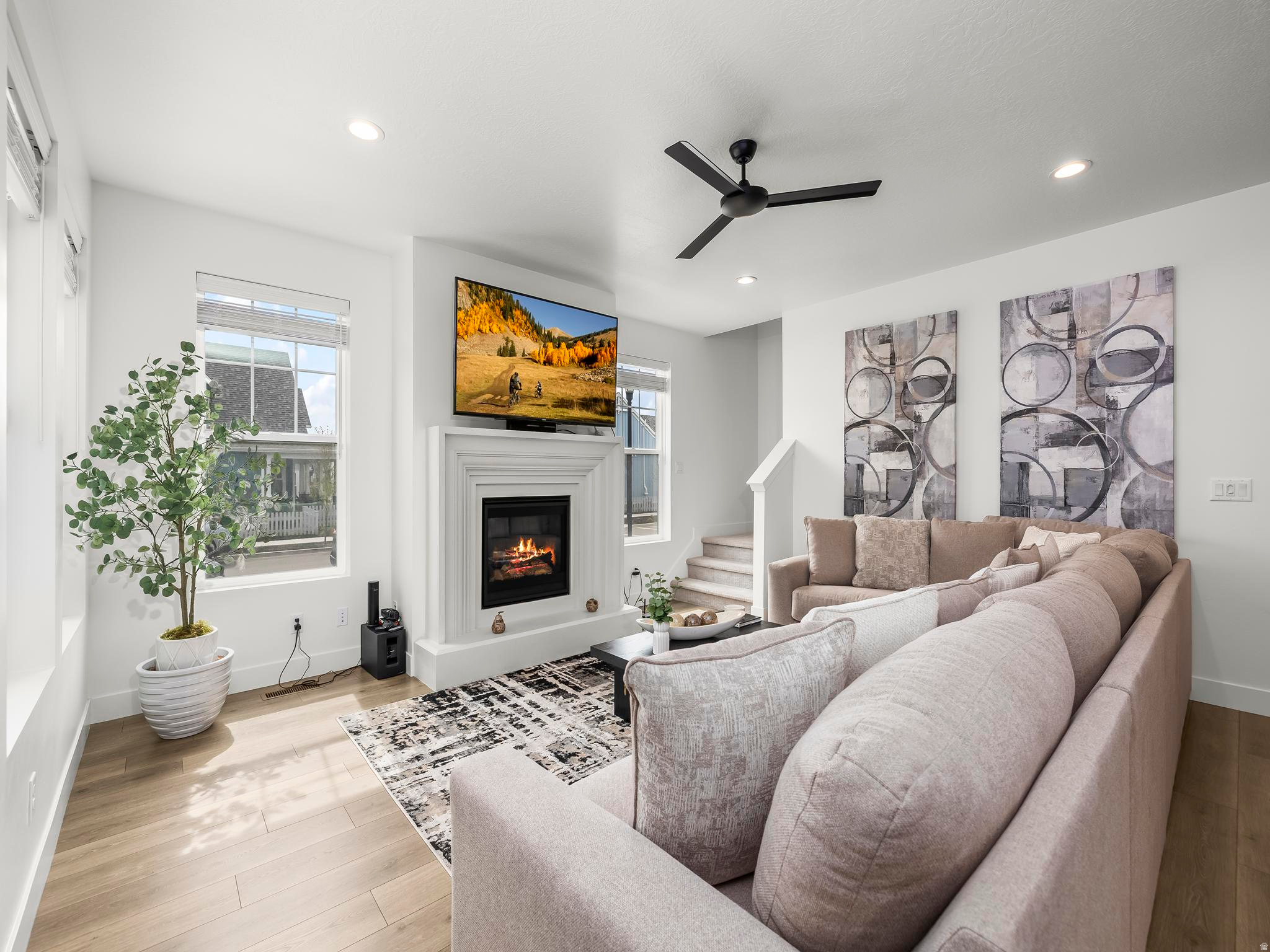 DAYBREAK - Residential