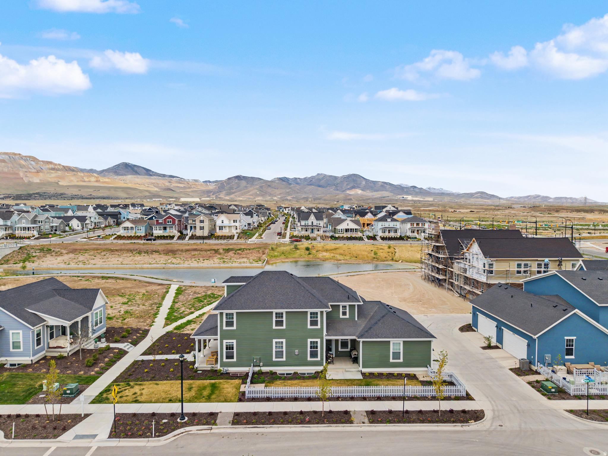 DAYBREAK - Residential