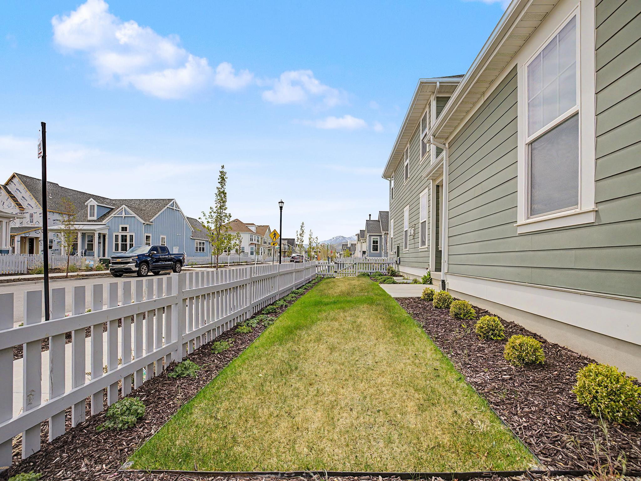 DAYBREAK - Residential