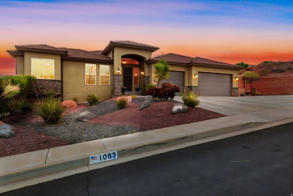 Photo of 1063 N 2050 CIR E, Saint George, UT 84770 (MLS # 2148078)