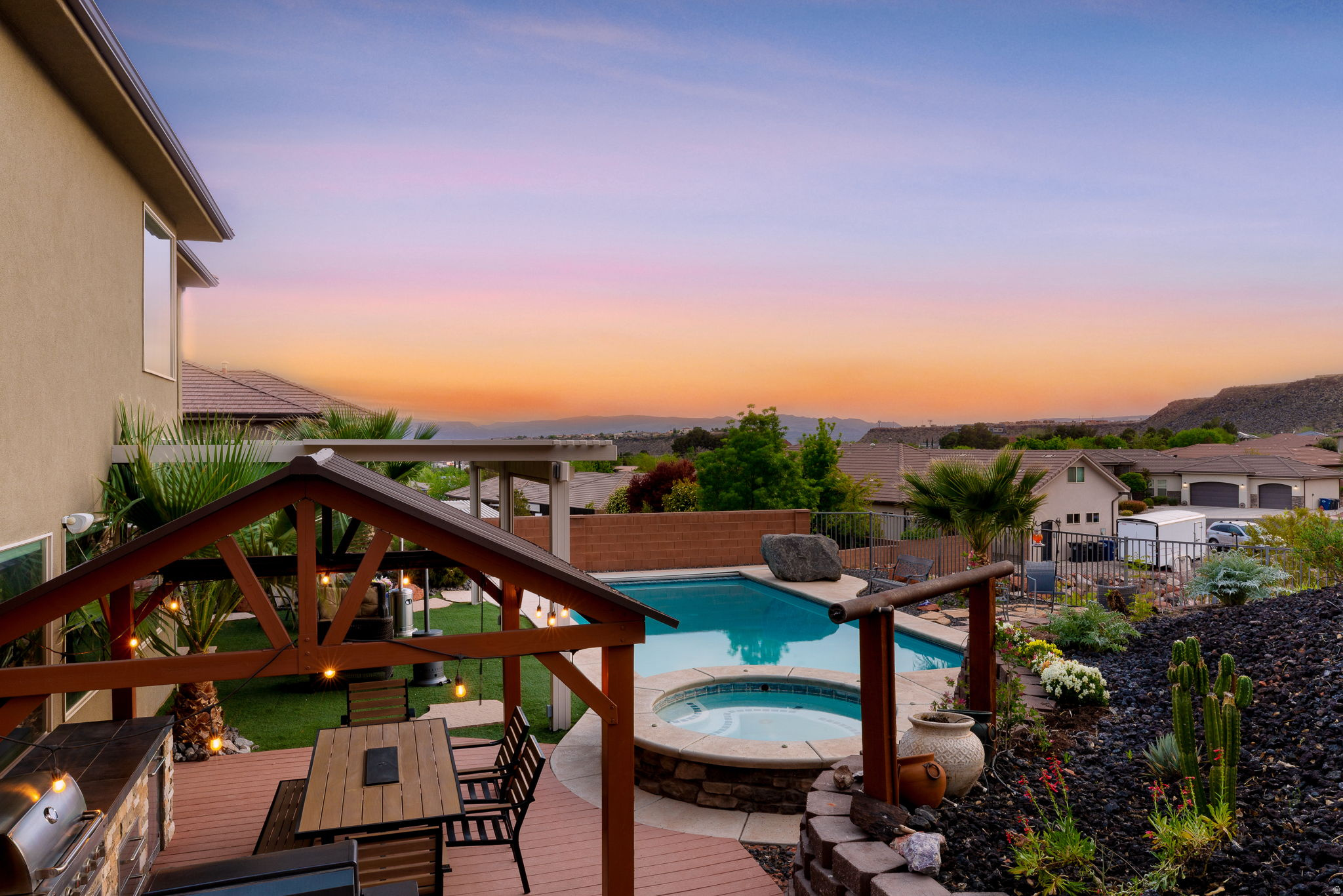 RED CLIFFS PARK ESTATES - Residential