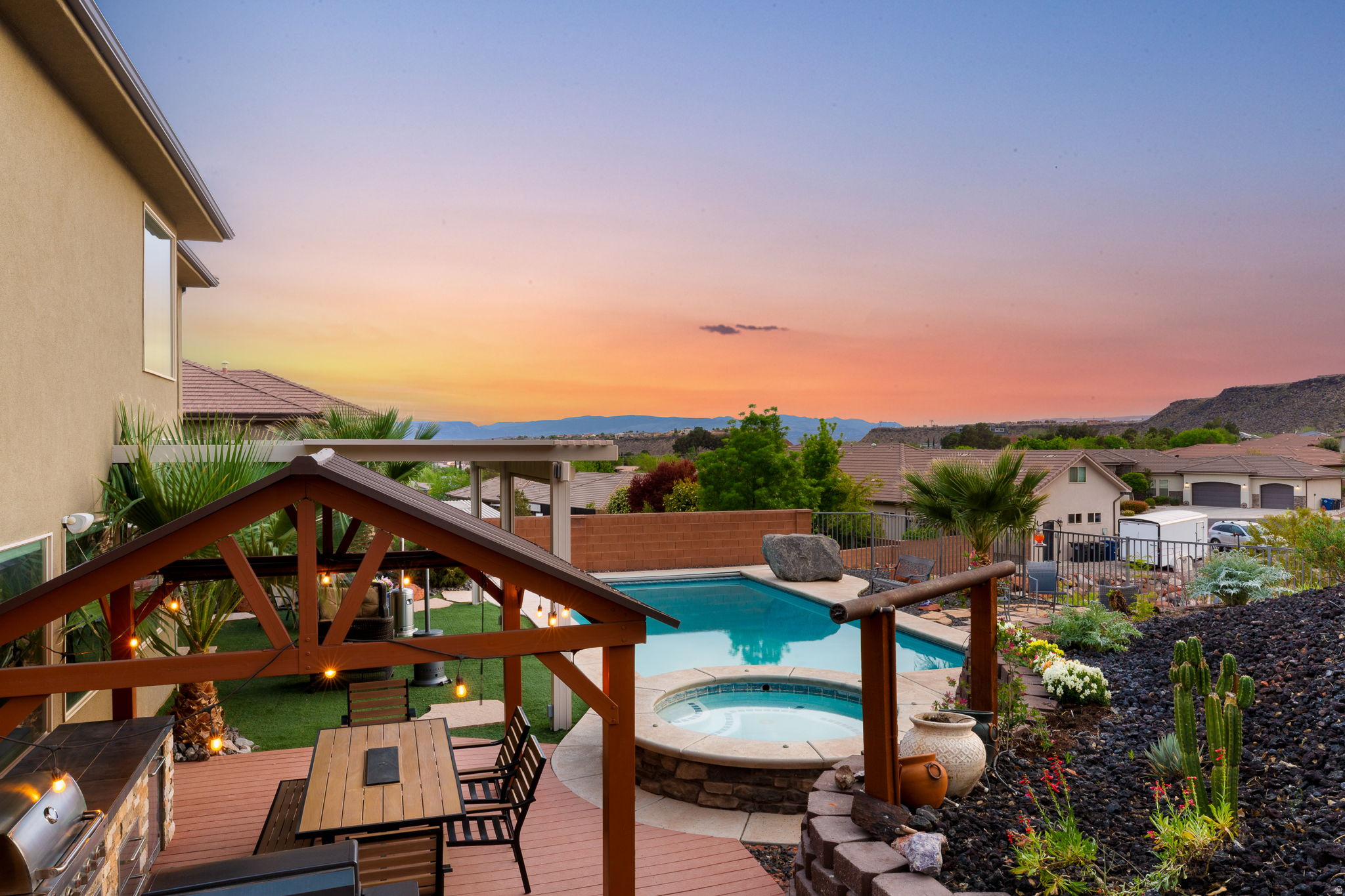 RED CLIFFS PARK ESTATES - Residential