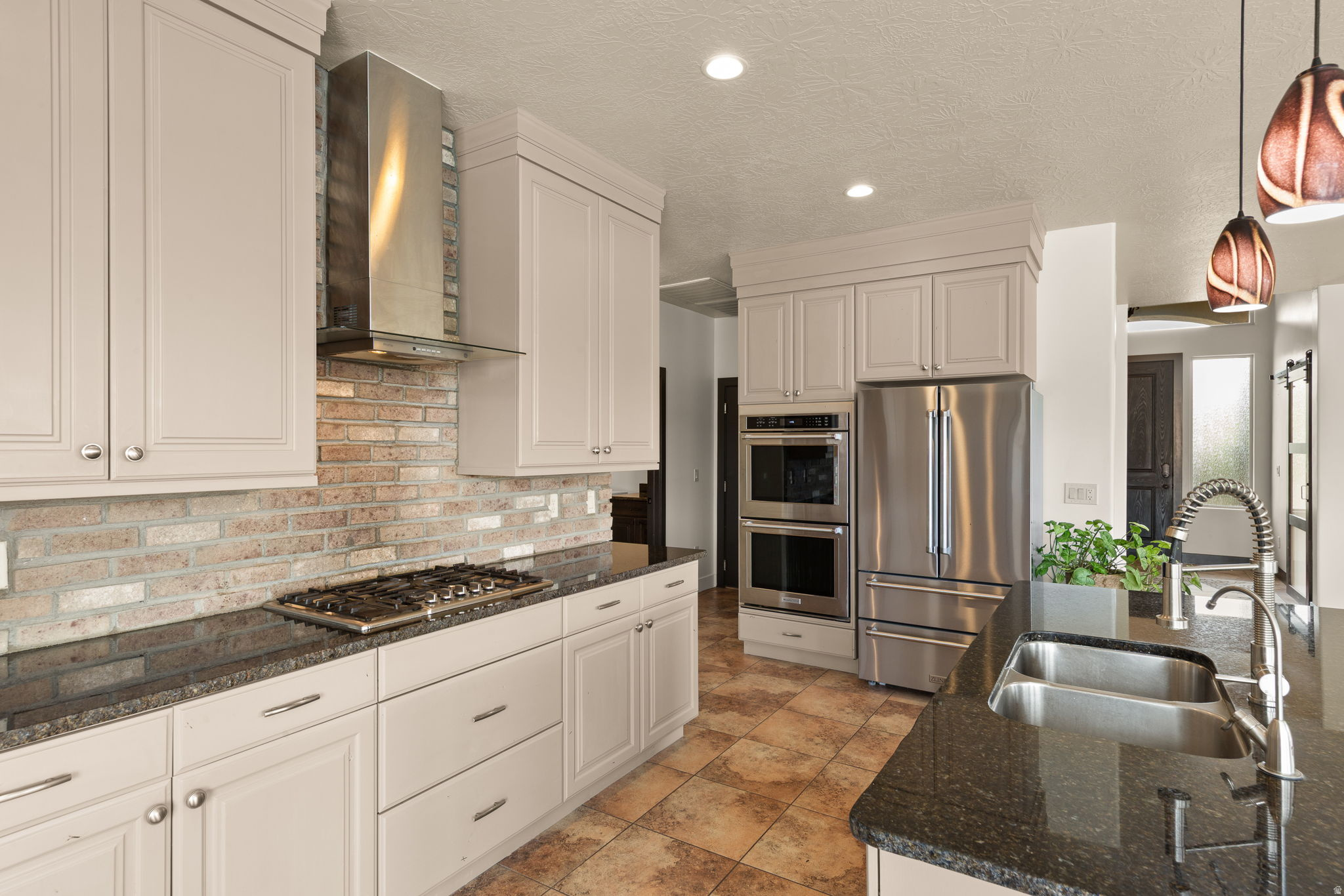 RED CLIFFS PARK ESTATES - Residential