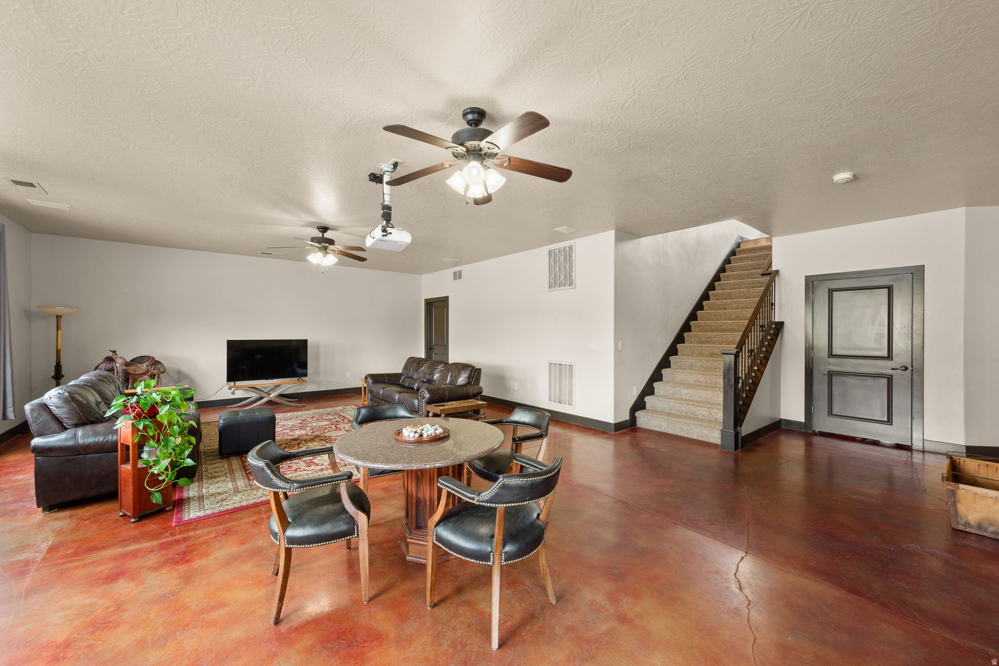 RED CLIFFS PARK ESTATES - Residential