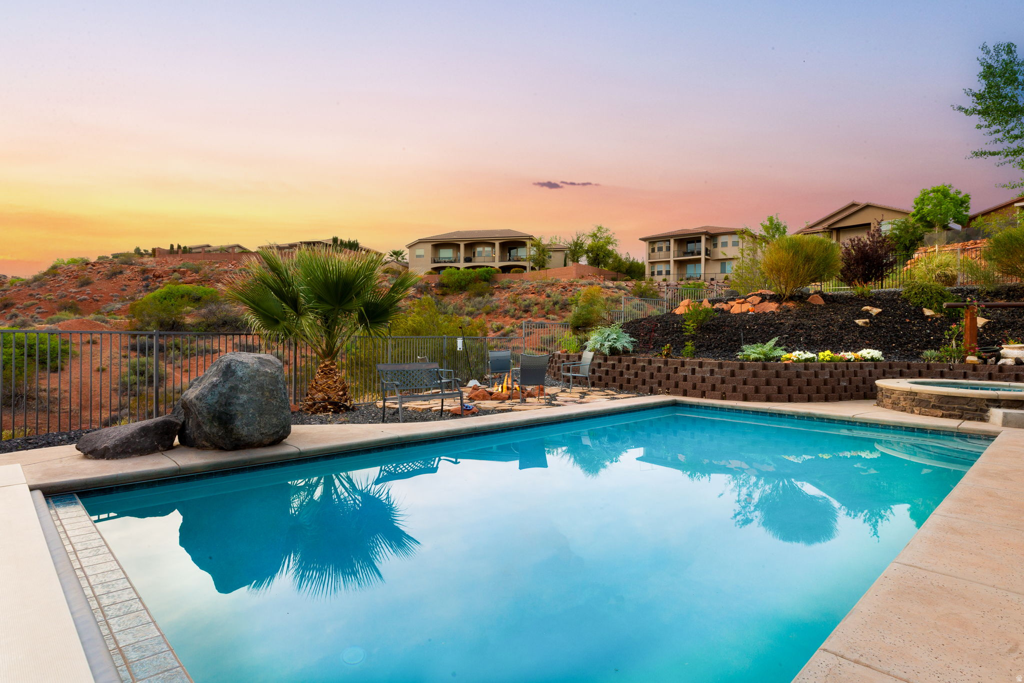 RED CLIFFS PARK ESTATES - Residential