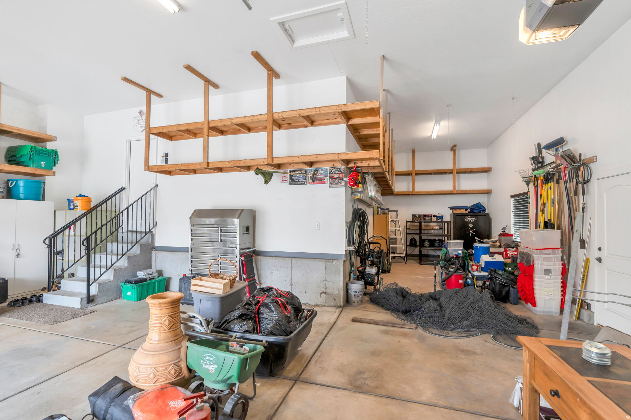 MITCHELL SPRINGS - Residential