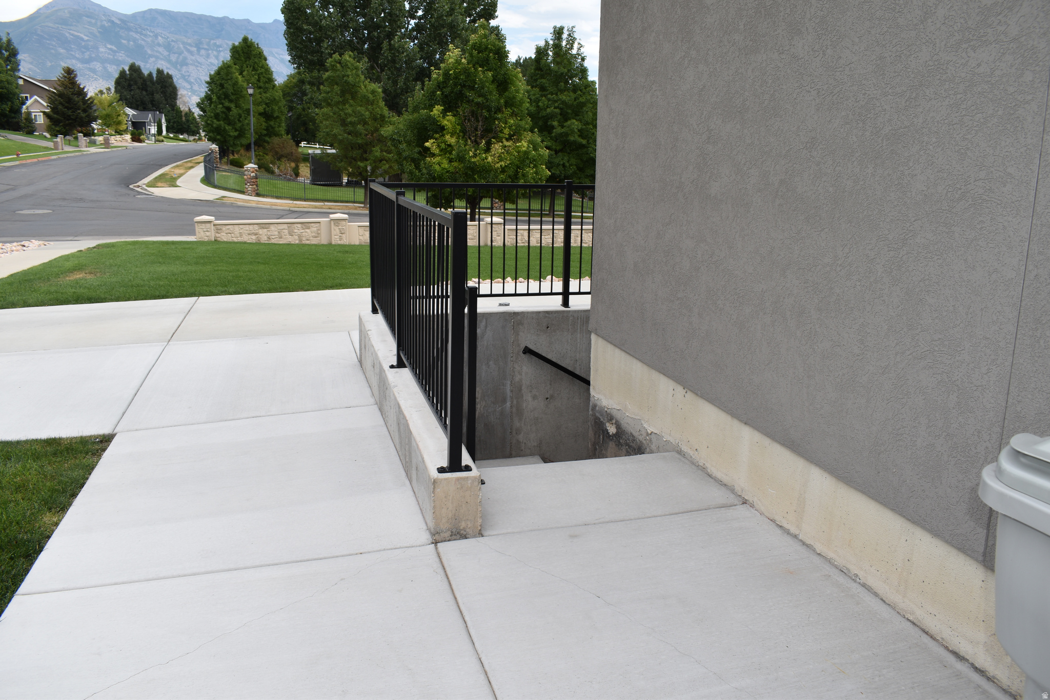 MITCHELL SPRINGS - Residential