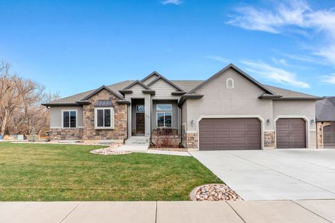Photo of 742 N 700 W CIR W, American Fork, UT 84003 (MLS # 2129561)