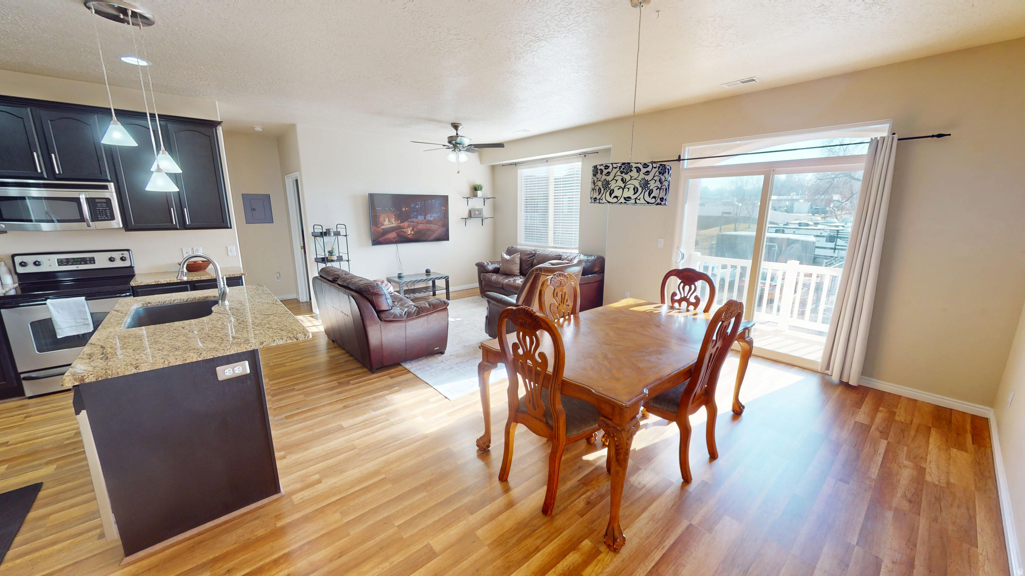 TOWNS AT HUNTER VILLAGE - Residential