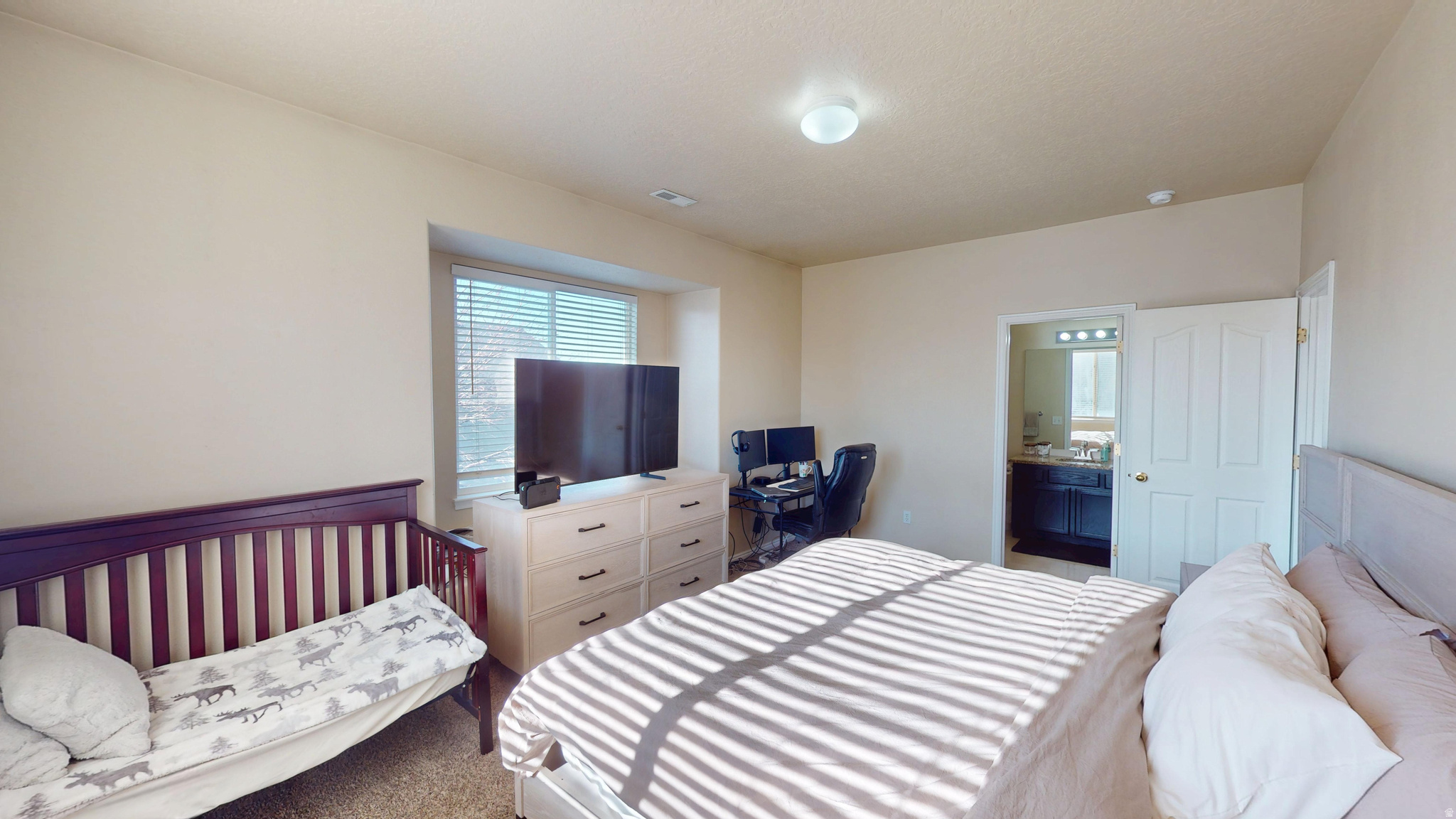 TOWNS AT HUNTER VILLAGE - Residential