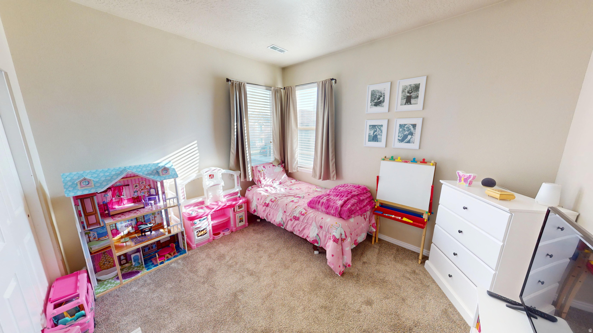 TOWNS AT HUNTER VILLAGE - Residential