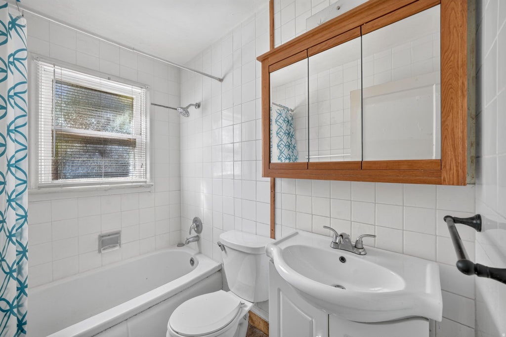 Photo of 236 N 900 W, Salt Lake City, UT 84116 (MLS # 2184155)