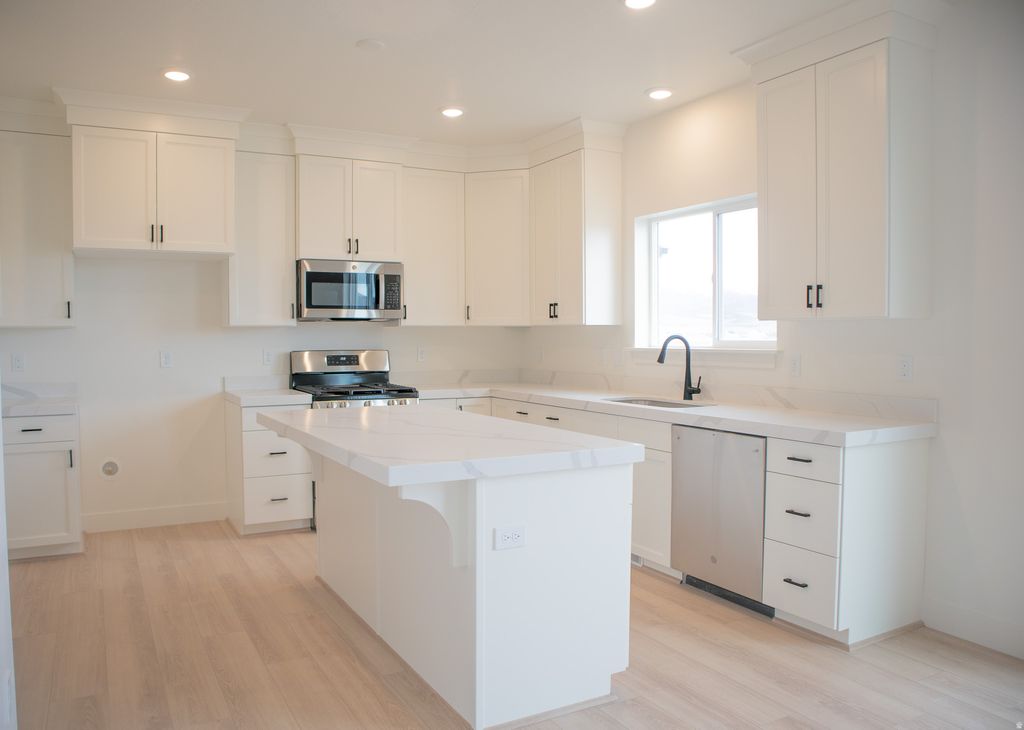 Photo of 645 E WADDELL STREET LOT St #108, Eagle Mountain, UT 84005 (MLS # 2148145)