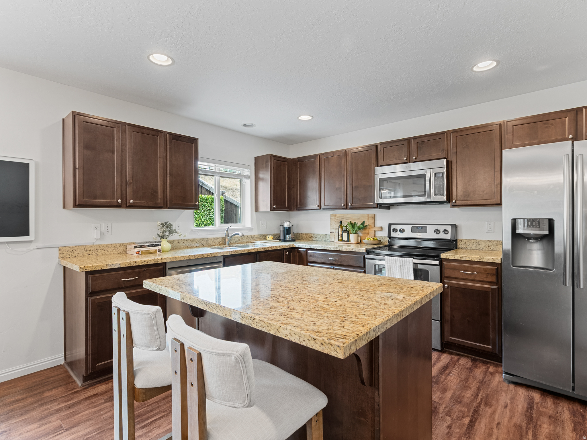 HUNTER - Residential