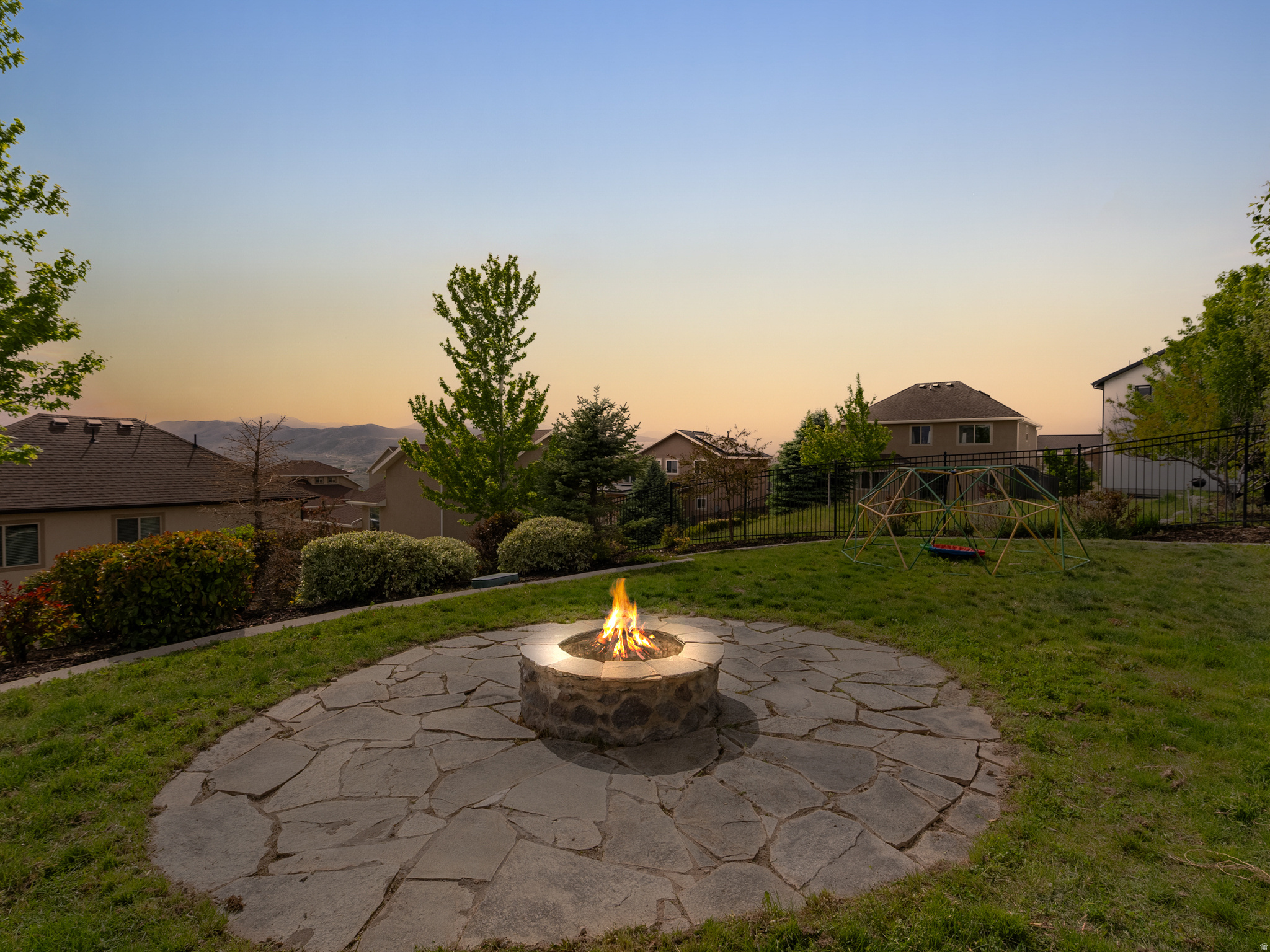 HUNTER - Residential