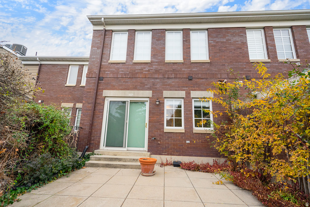 NORTH CREST PARK - Residential