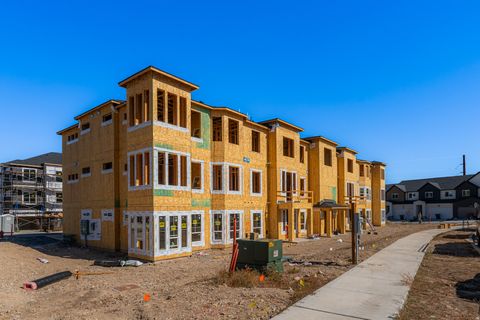 Photo of 12779 S PINNACLE PEAK LN W #G304, Herriman, UT 84096 (MLS # 2109466)