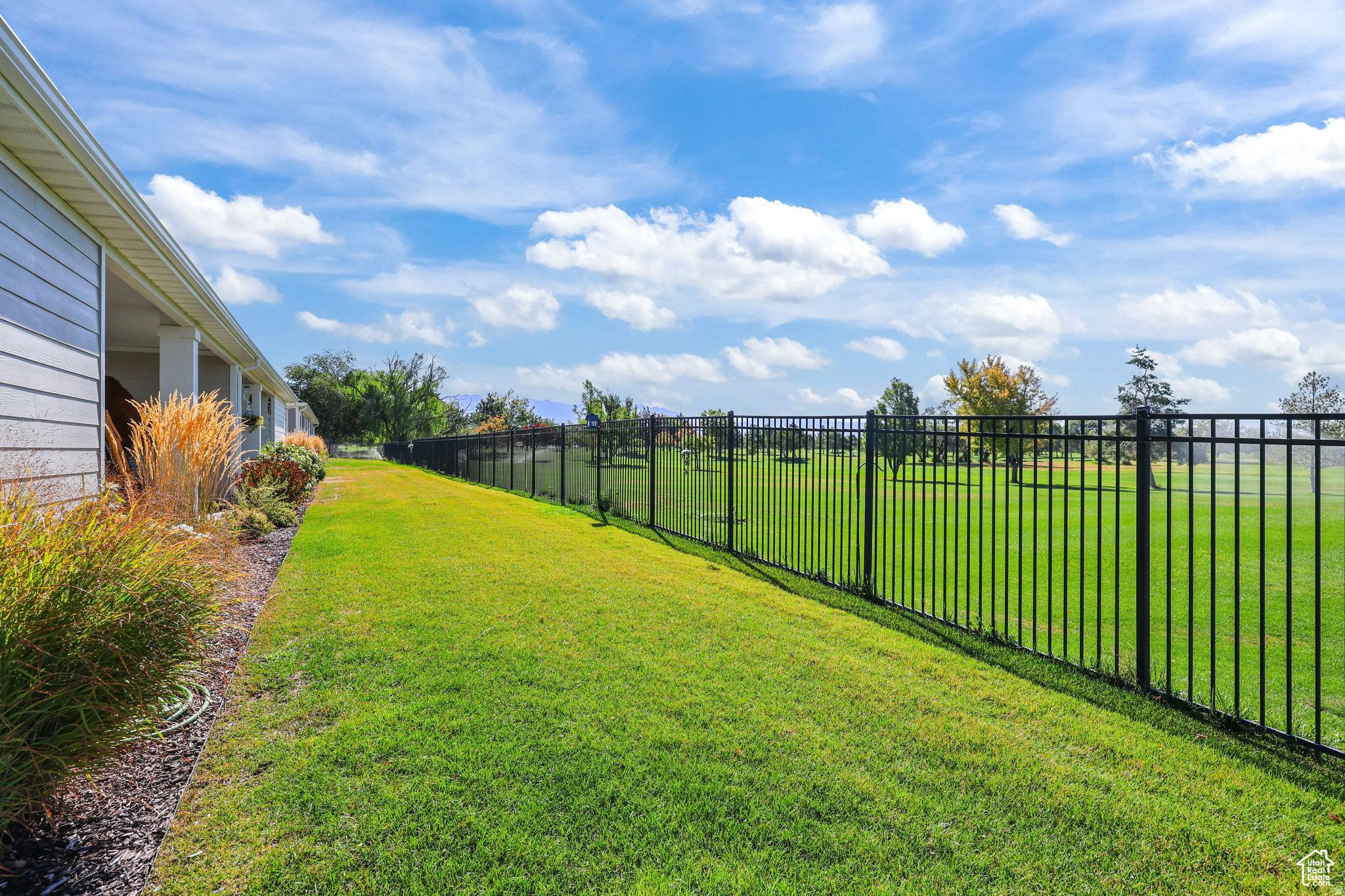 BLUFF VIEW - Residential