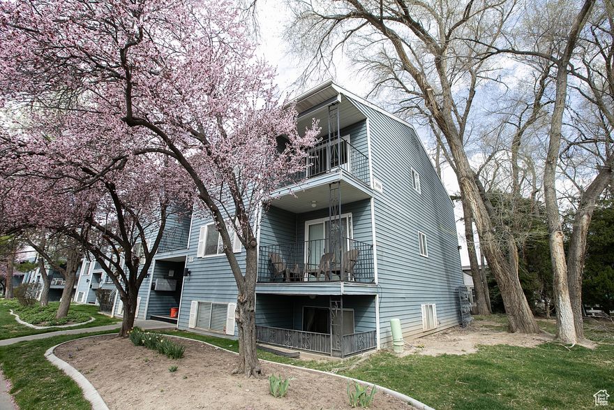 Completely renovated 2 bed/2 bath, top floor condo in Wedgewood Willow.  Spacious rooms with an abundance of natural light.  Beautiful Mount Olympus view from the top floor covered balcony.  New custom kitchen with quartz countertops, all new appliances and fixtures.  New flooring throughout, all new windows and sliding glass door.  New bathrooms with custom vanities and quartz counters.  New interior doors and front door, new water heater, newer furnace and AC unit.  Laundry hookups in unit.  Close proximity to restaurants/movie theater/entertainment/freeway access.  Two parking spaces (one covered).  Beautiful grounds with green space and tennis court.  High quality remodel, must see!