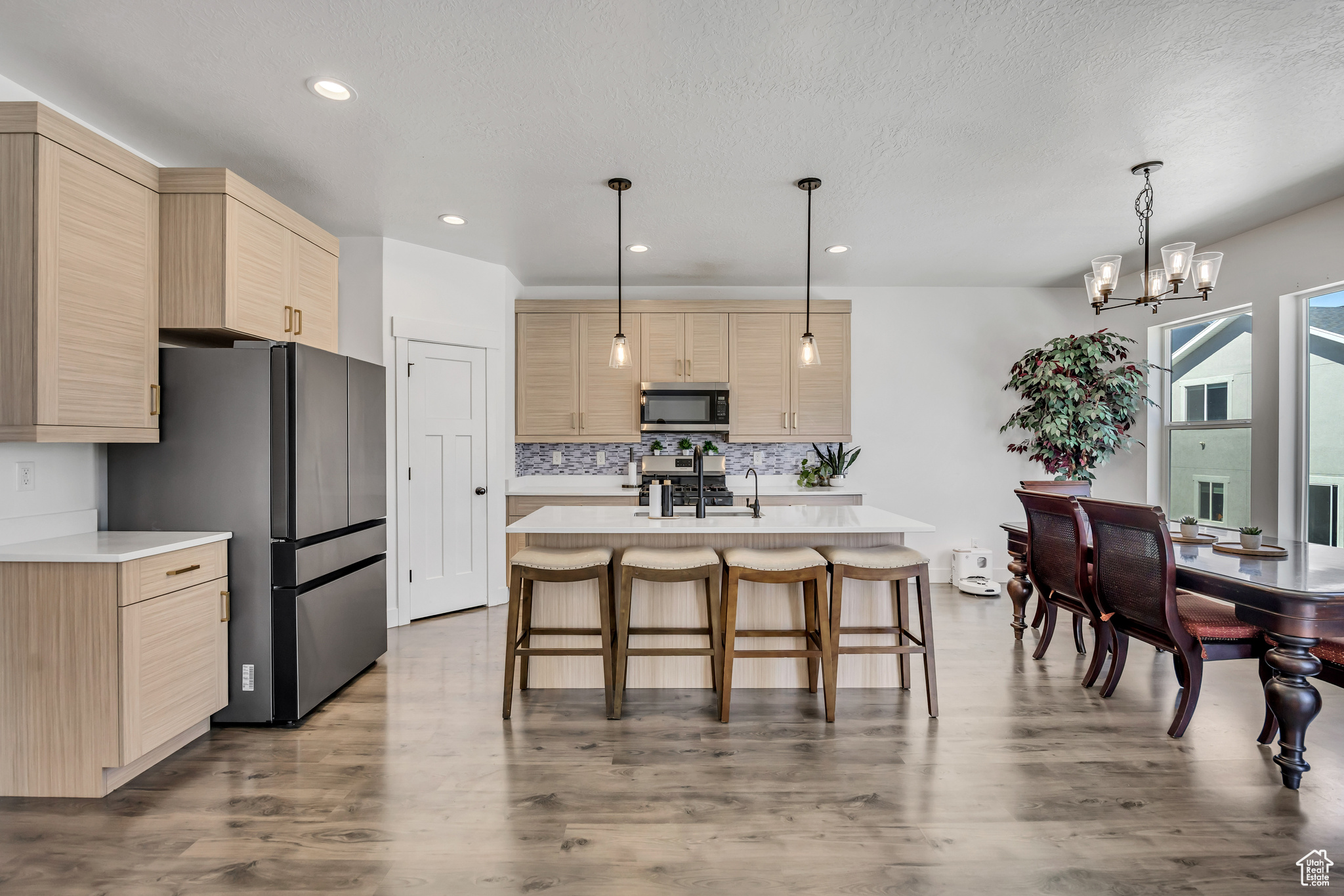 MOUNTAIN RIDGE - Residential