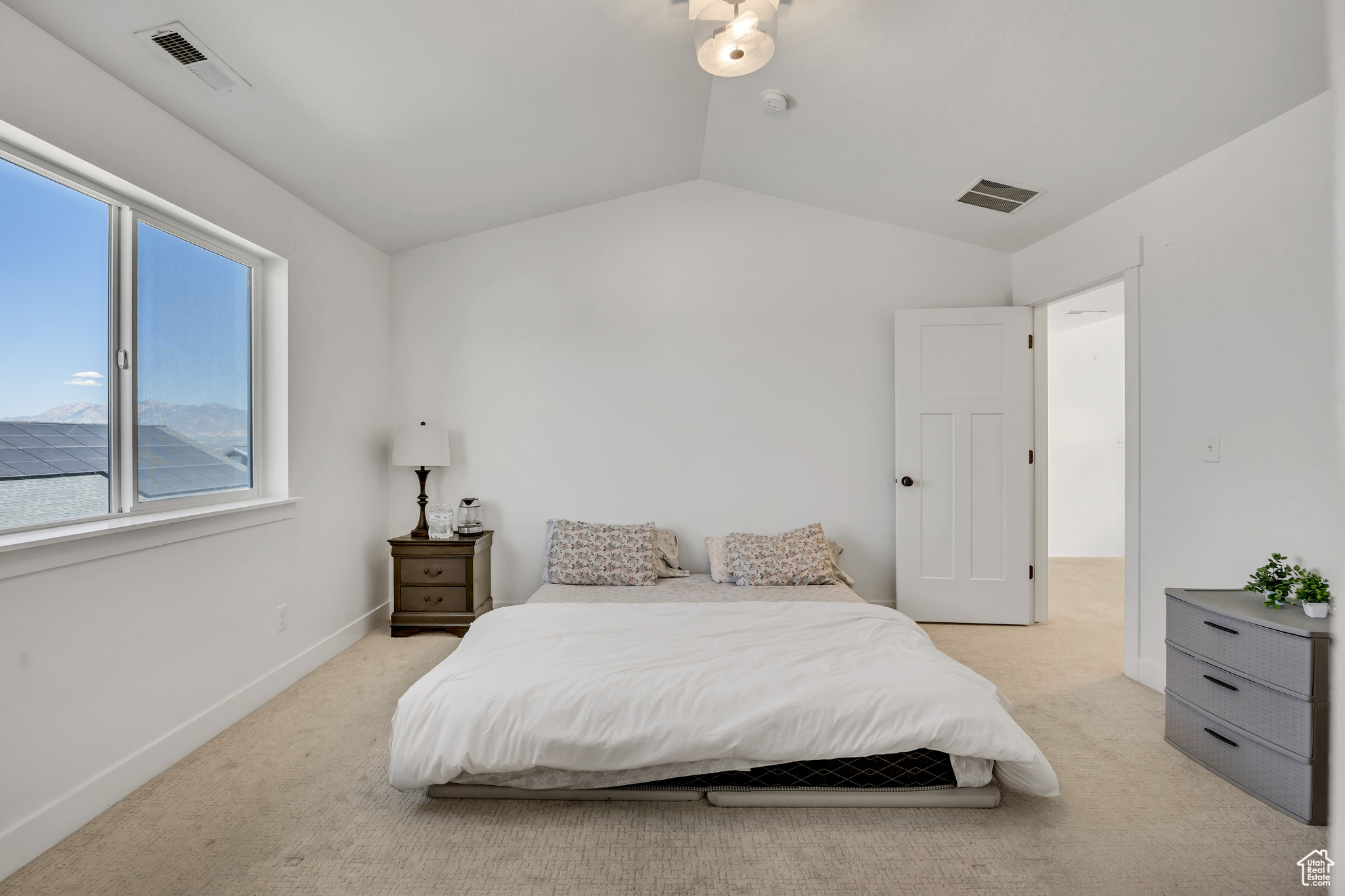 MOUNTAIN RIDGE - Residential